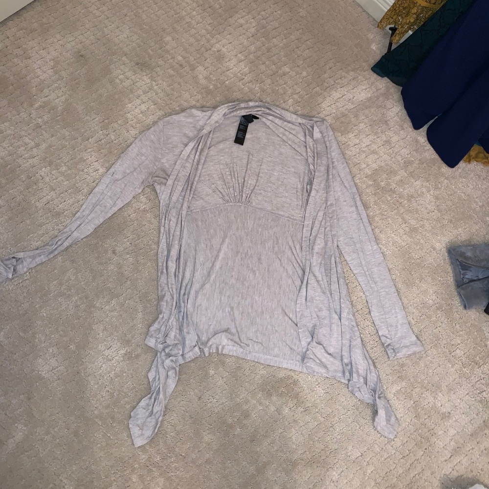 Worn once! Doesn’t fit anymore